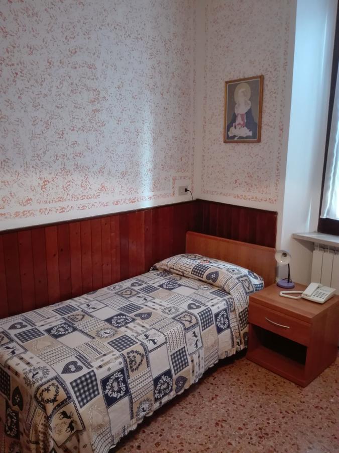 Albergo Giardino Toscolano Maderno Εξωτερικό φωτογραφία
