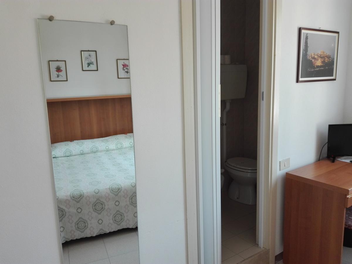 Albergo Giardino Toscolano Maderno Εξωτερικό φωτογραφία
