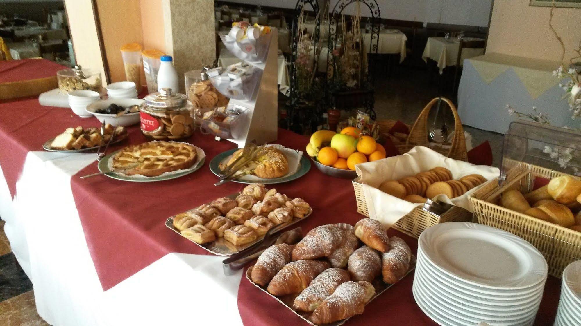 Albergo Giardino Toscolano Maderno Εξωτερικό φωτογραφία
